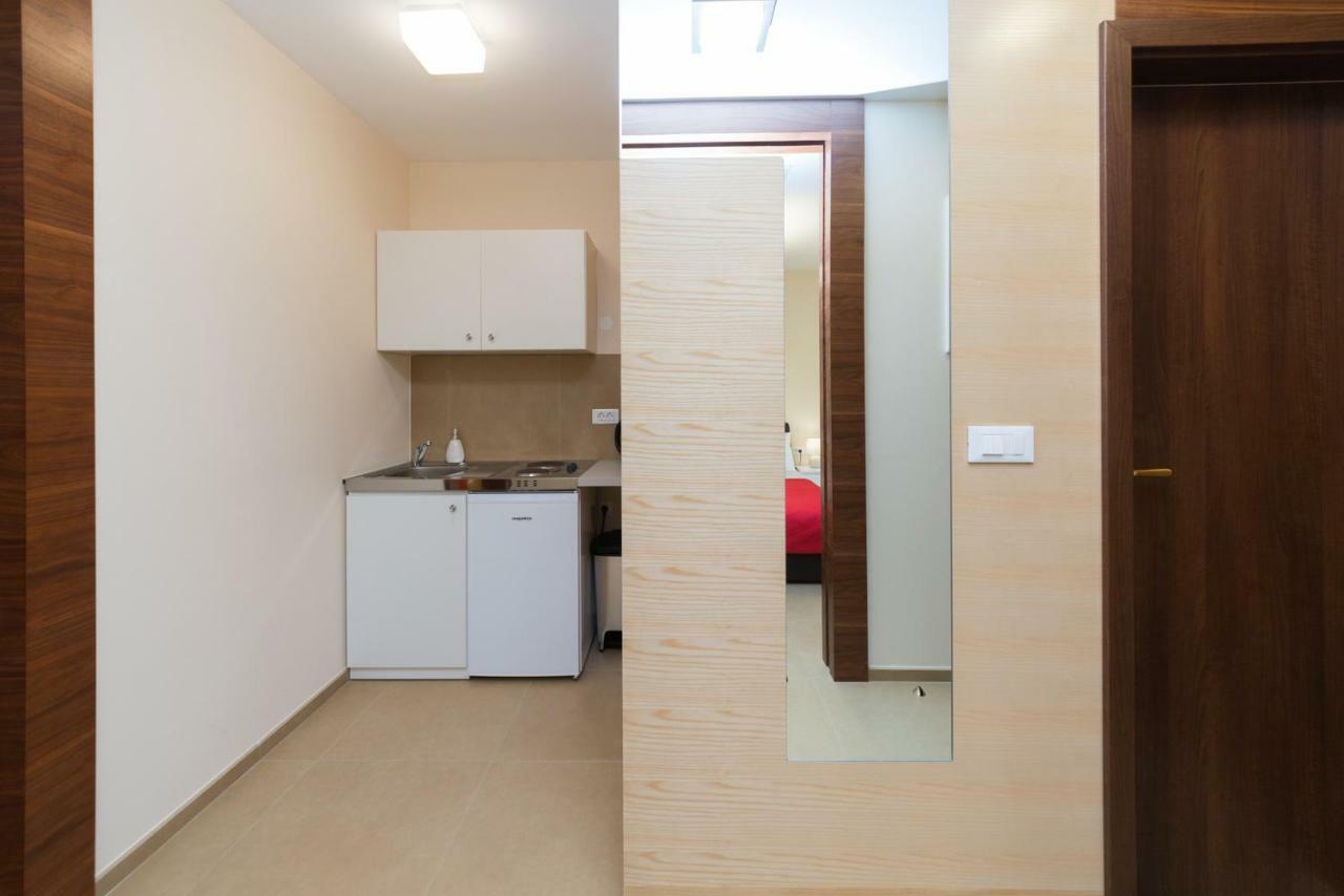 Apartment Main Street ซาดาร์ ภายนอก รูปภาพ