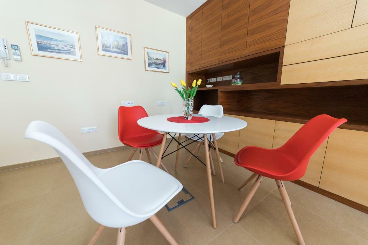 Apartment Main Street ซาดาร์ ภายนอก รูปภาพ